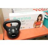 (2493) Davina McCall yoga set with 12kg kettle bell