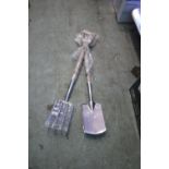 Moulton Mill digging fork with matching Moulton Mill digging spade