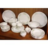 Wedgwood Caroline dinner service