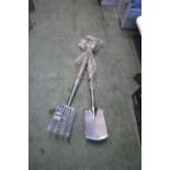 Moulton Mill digging fork with matching Moulton Mill digging spade
