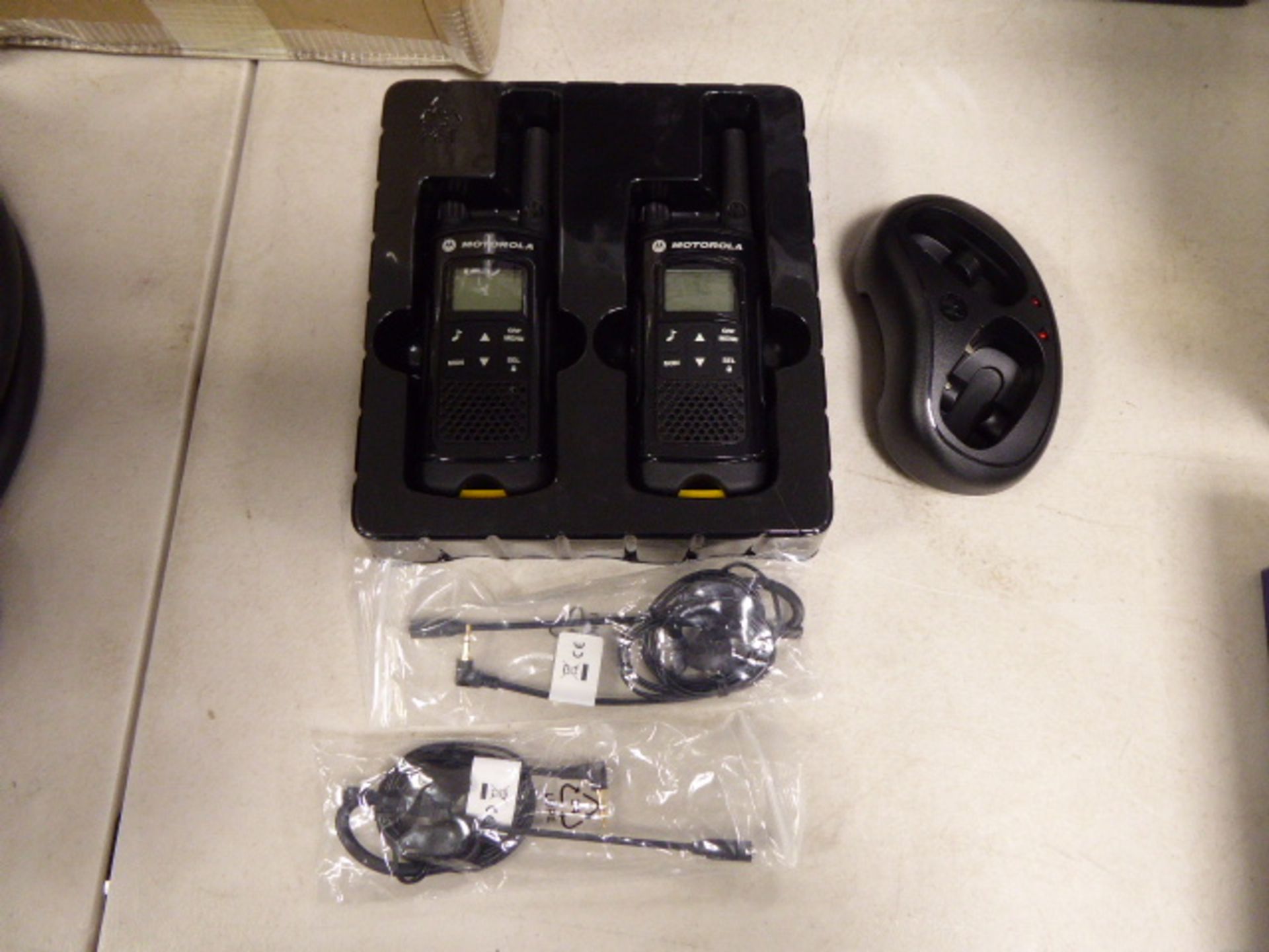 Motorola XT180 walkie talkies in box - Image 2 of 2
