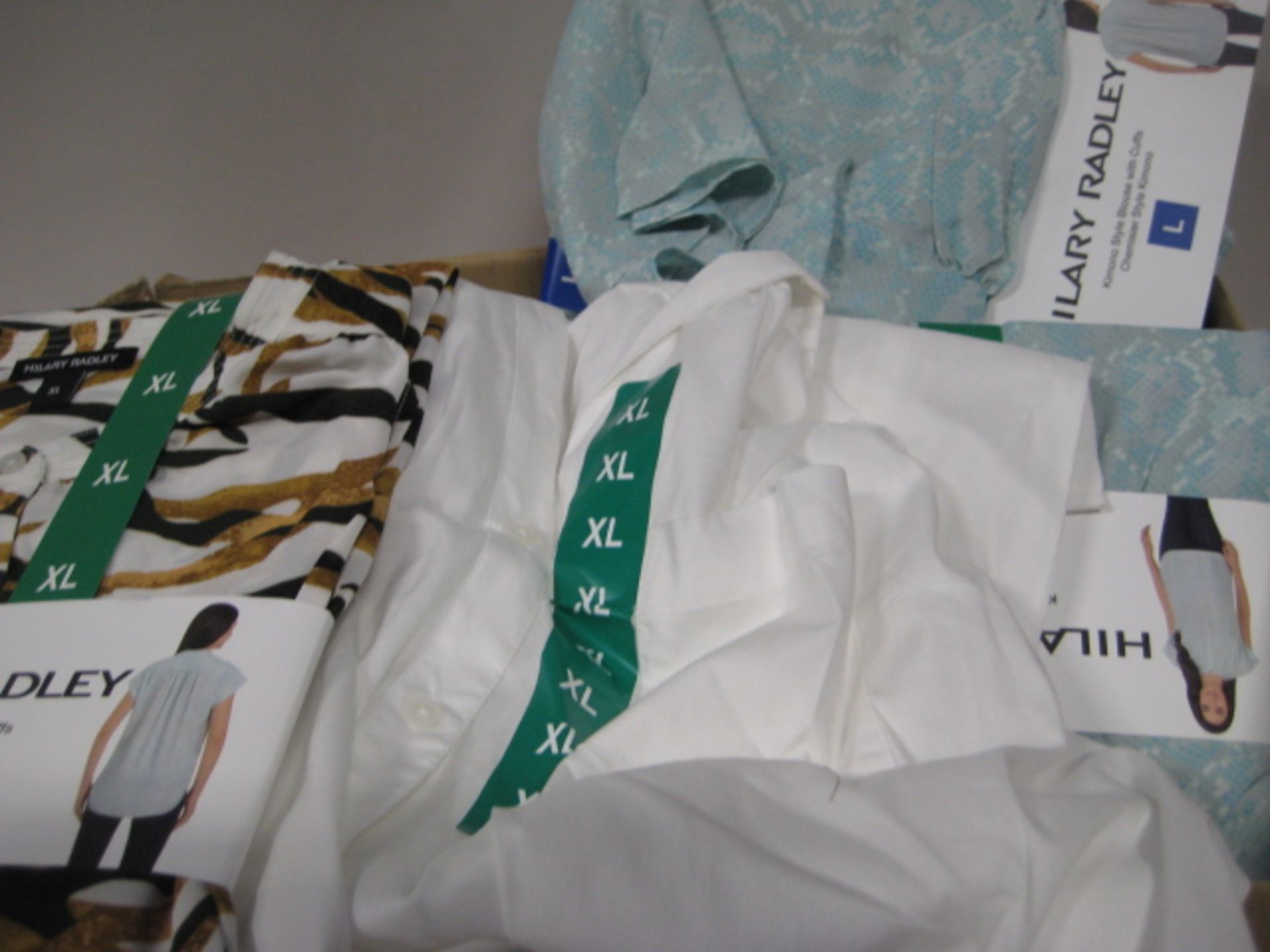 Box containing approximately 50 white ladies blouses by Jack New York together with Hillary Radley - Image 4 of 4