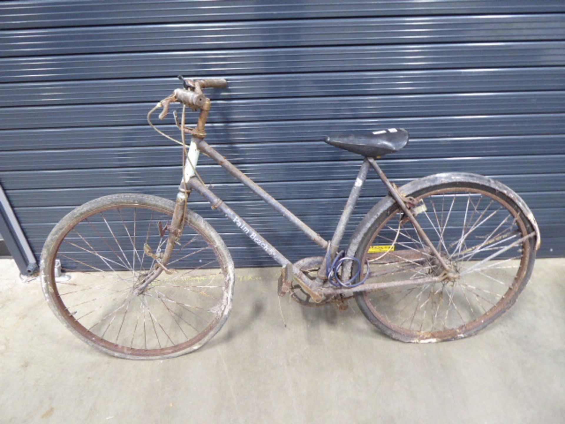 Palm Beach vintage rusted bike