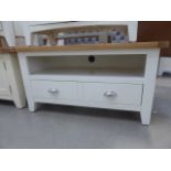 Chester White Painted Oak Small TV Unit (86)