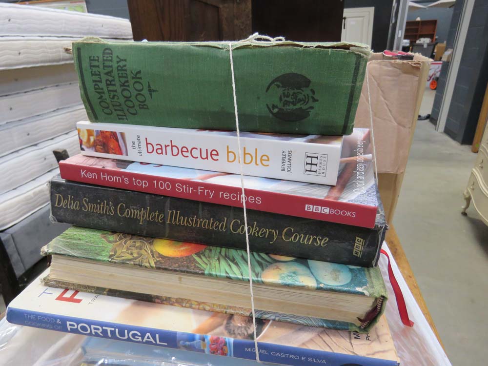 5238 Box and stack of cookery books and antique guides - Image 2 of 4