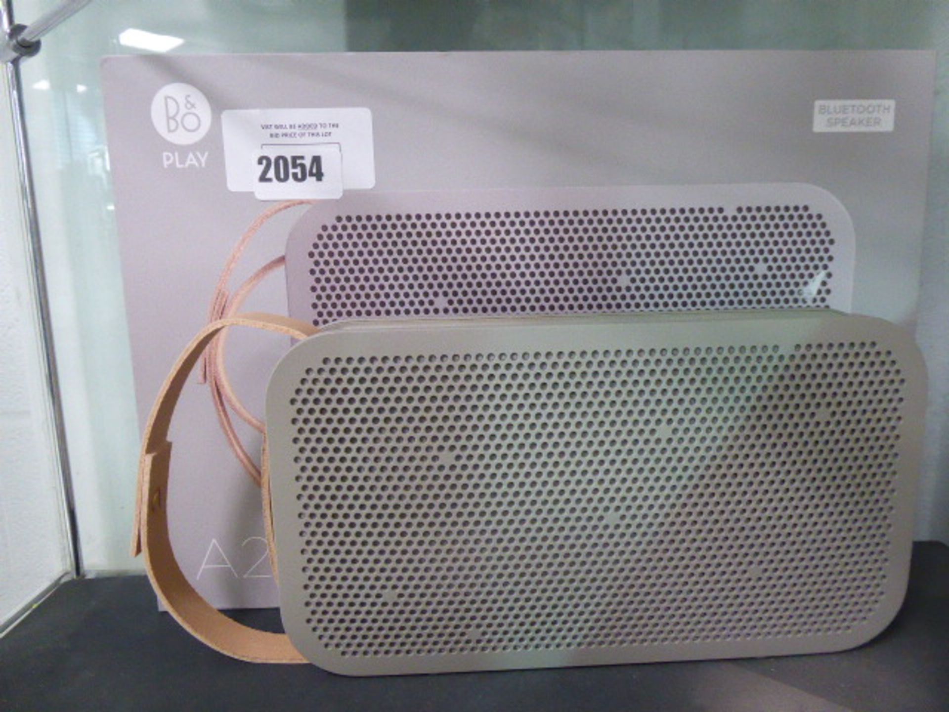 Bang & Olufsen Beoplay A2 portable bluetooth speaker with box