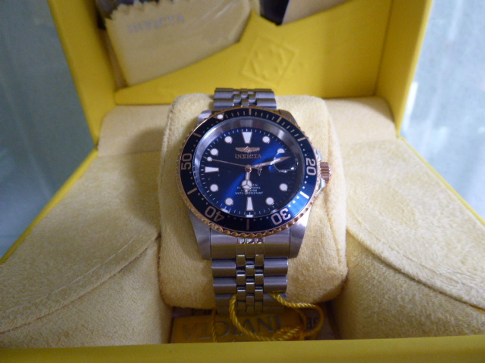 Gents Invicta stainless steep strap automatic wristwatch with box - Image 2 of 3