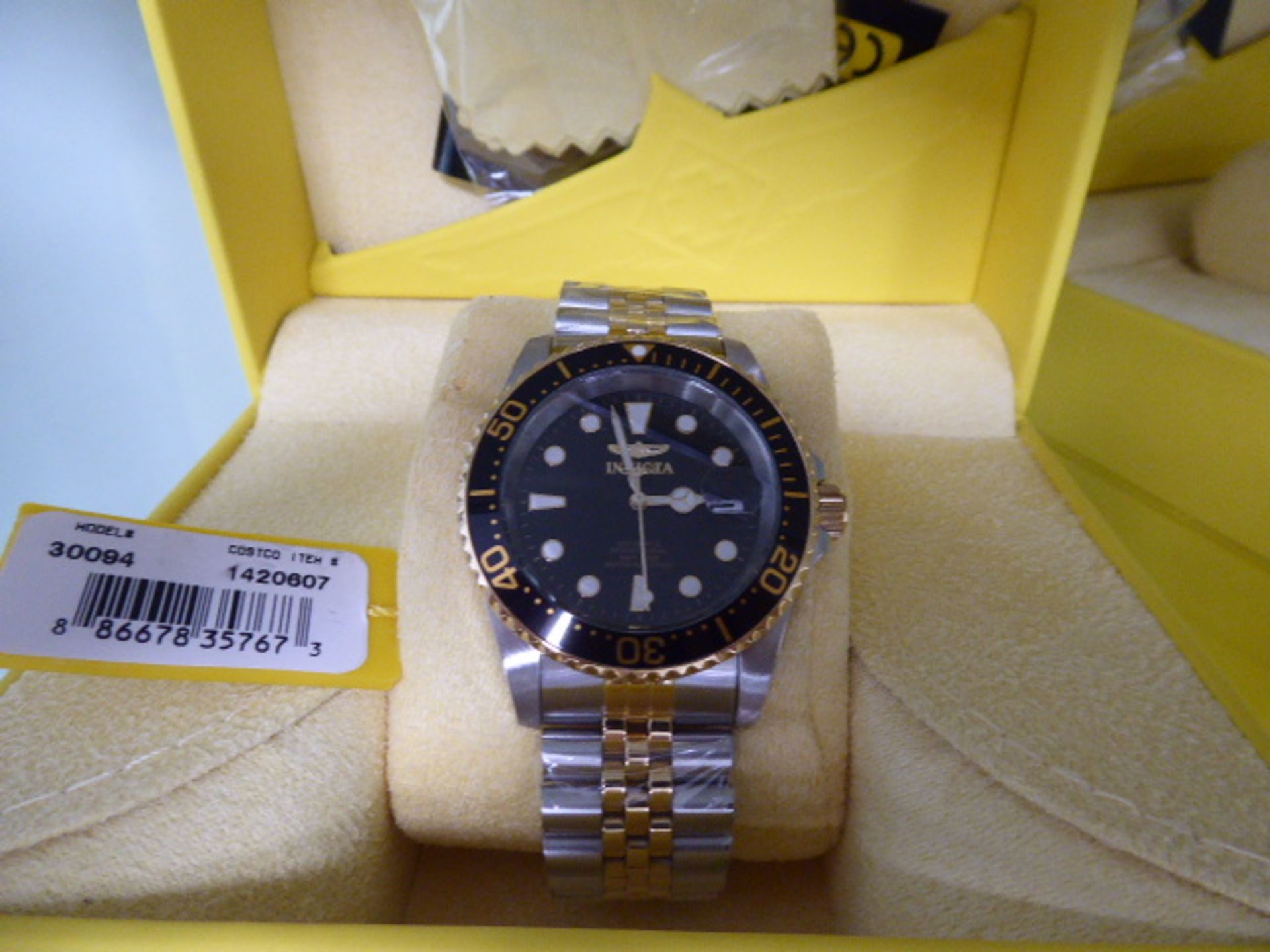 Gents Invicta stainless steep strap automatic wristwatch with box