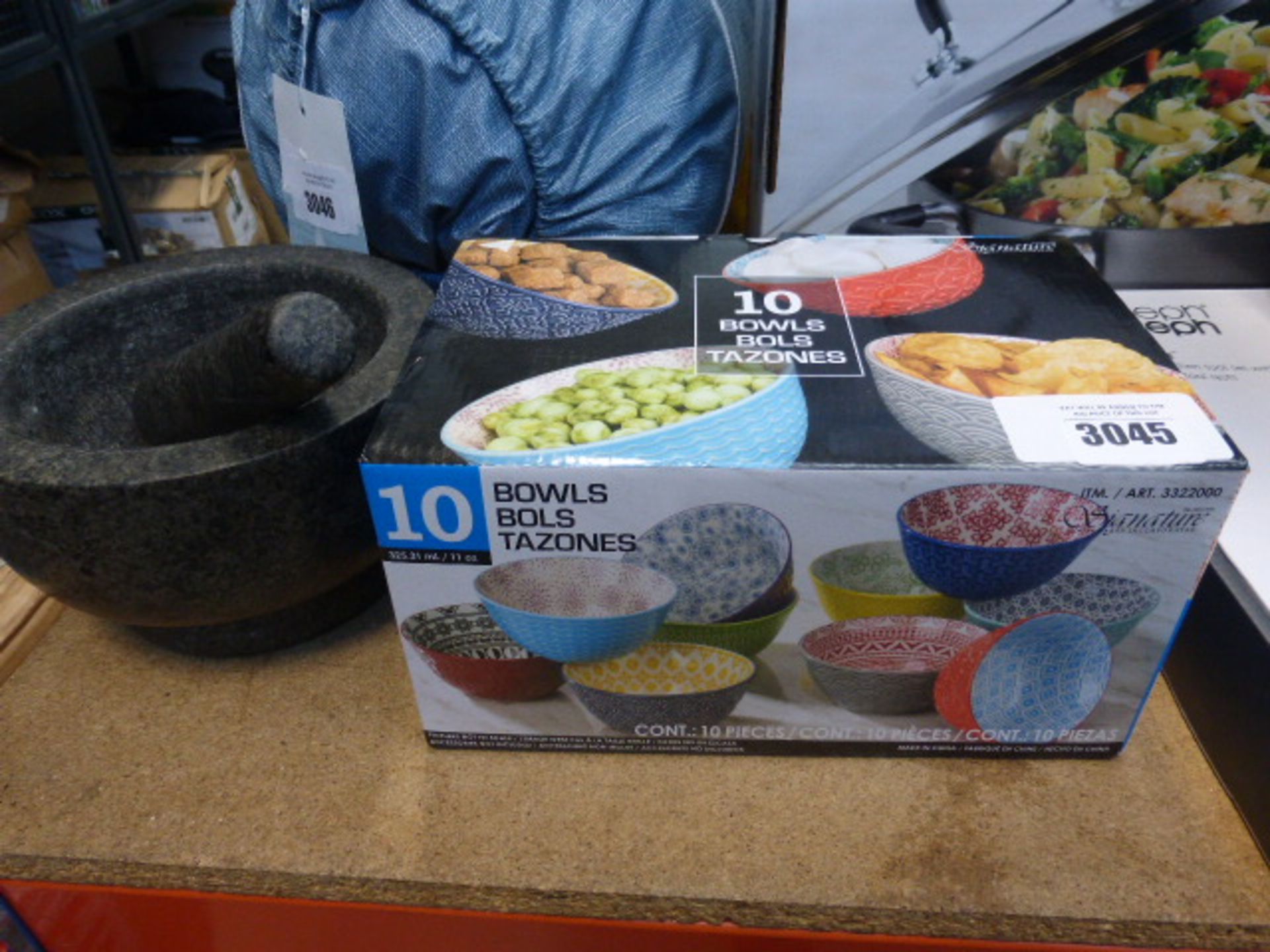 Box of Signature serving bowls, plus a pestle & mortar set