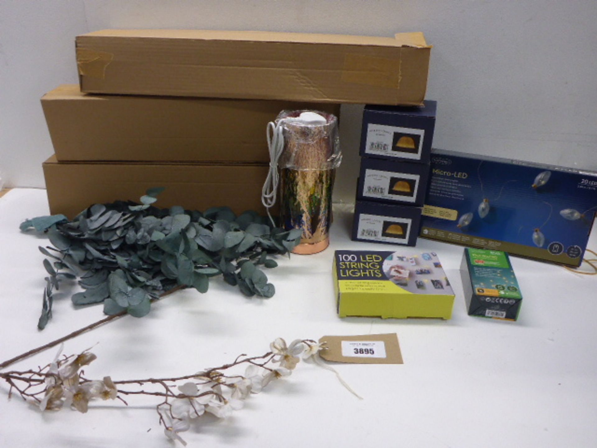 Tea light melter, Nordic lights, String lights and 3 boxes artificial leaf branches