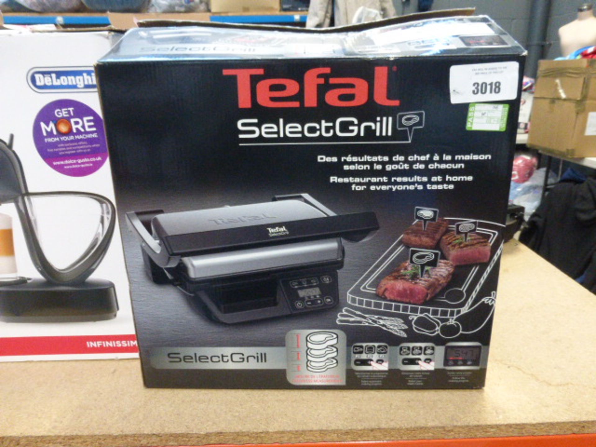 A boxed Tefal select grill