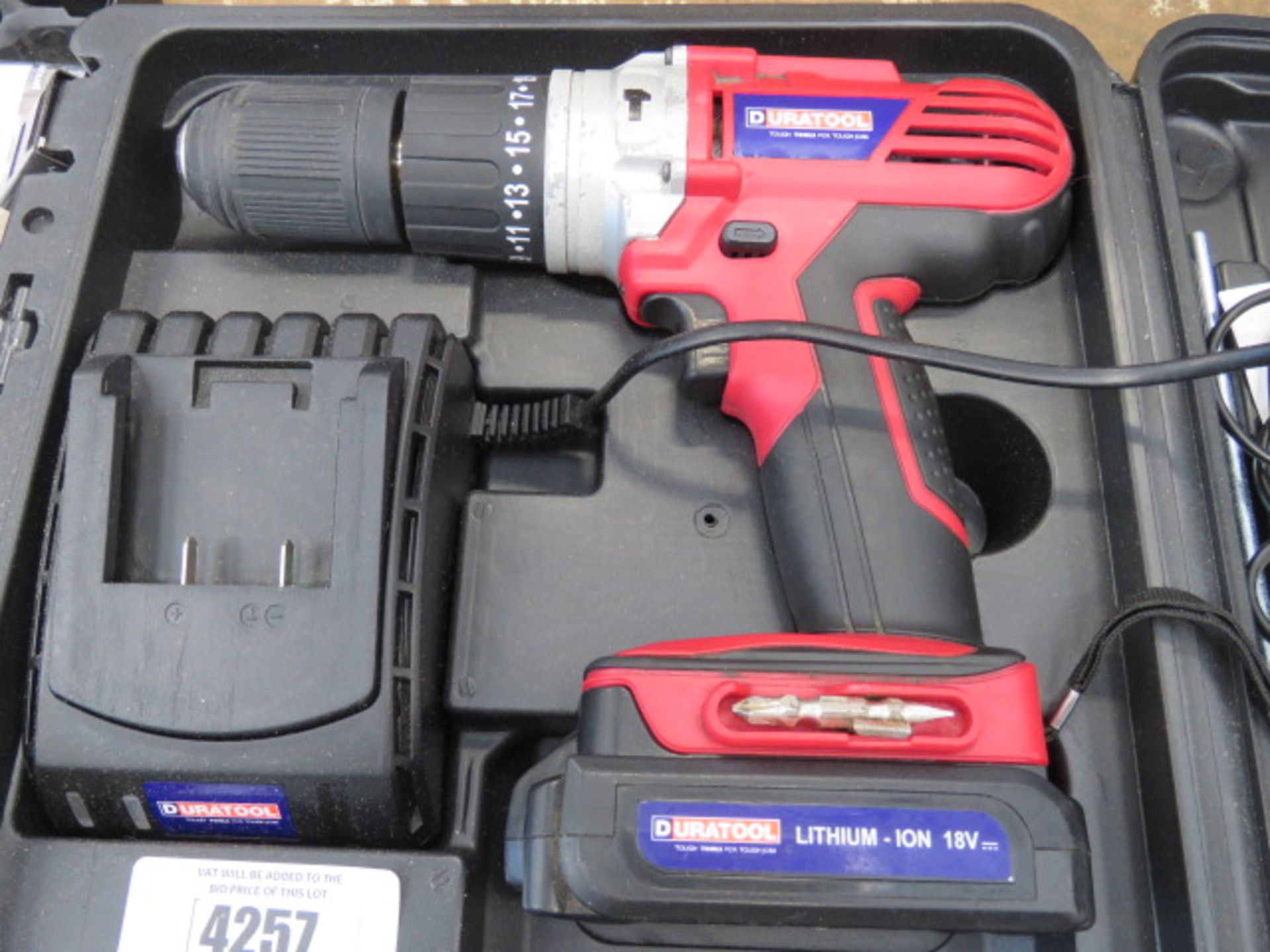 18V battery drill with one battery and charger - Image 2 of 2