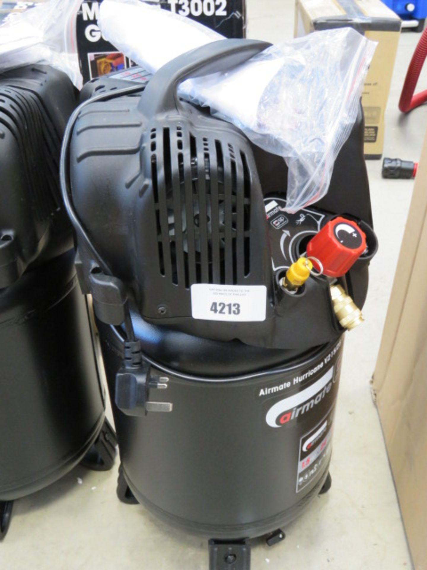 Small 24l Airmate Hurricane upright compressor