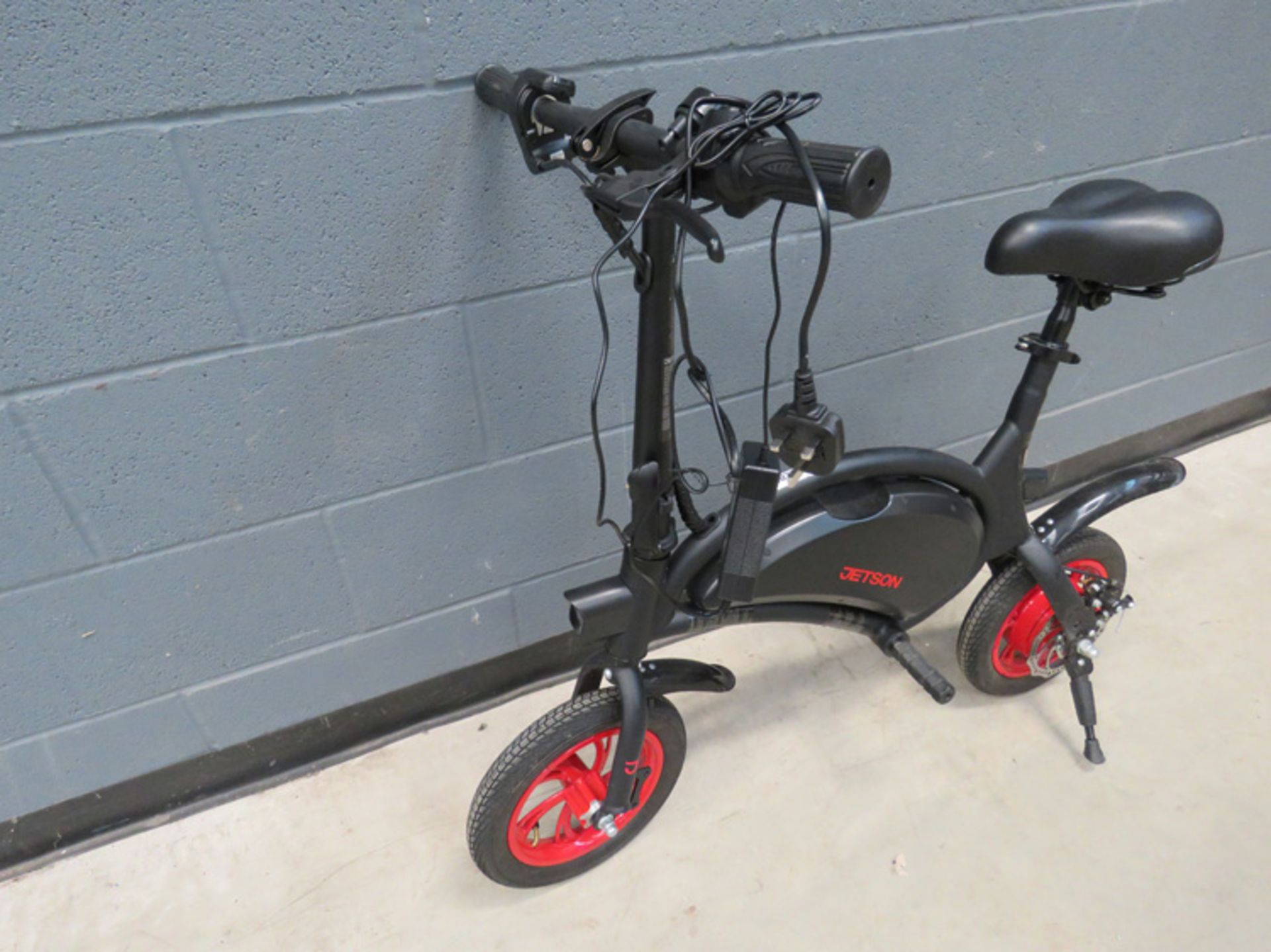 Jetson small electric bike with charger - Image 2 of 3