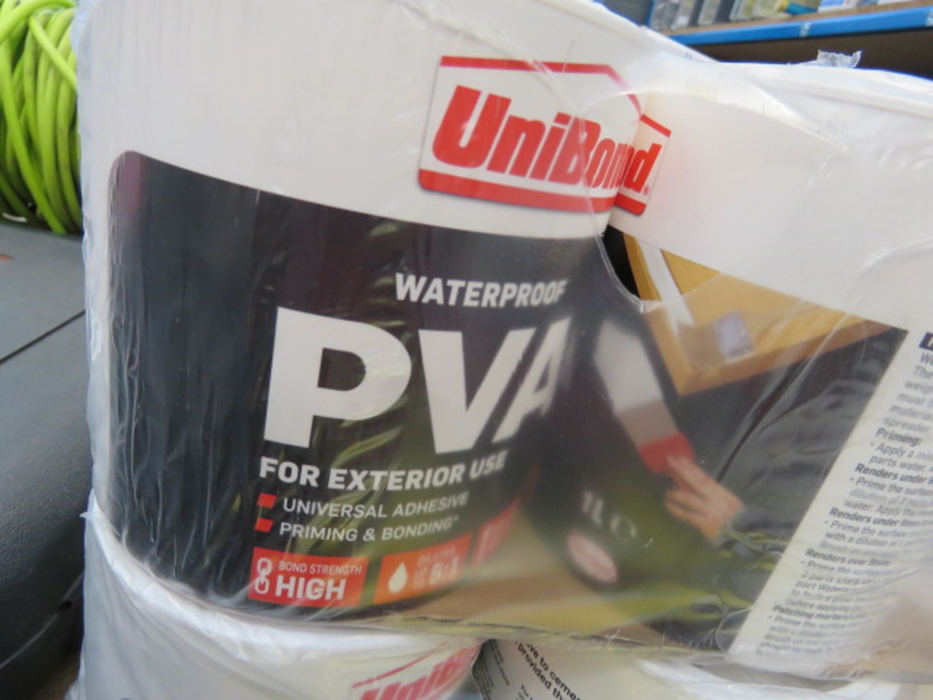 12 tubs of Unibond PVA glue - Image 2 of 2