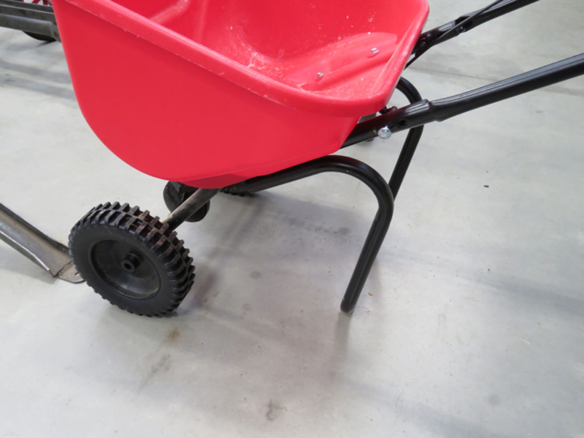 Earthway red seed spreader - Image 3 of 3