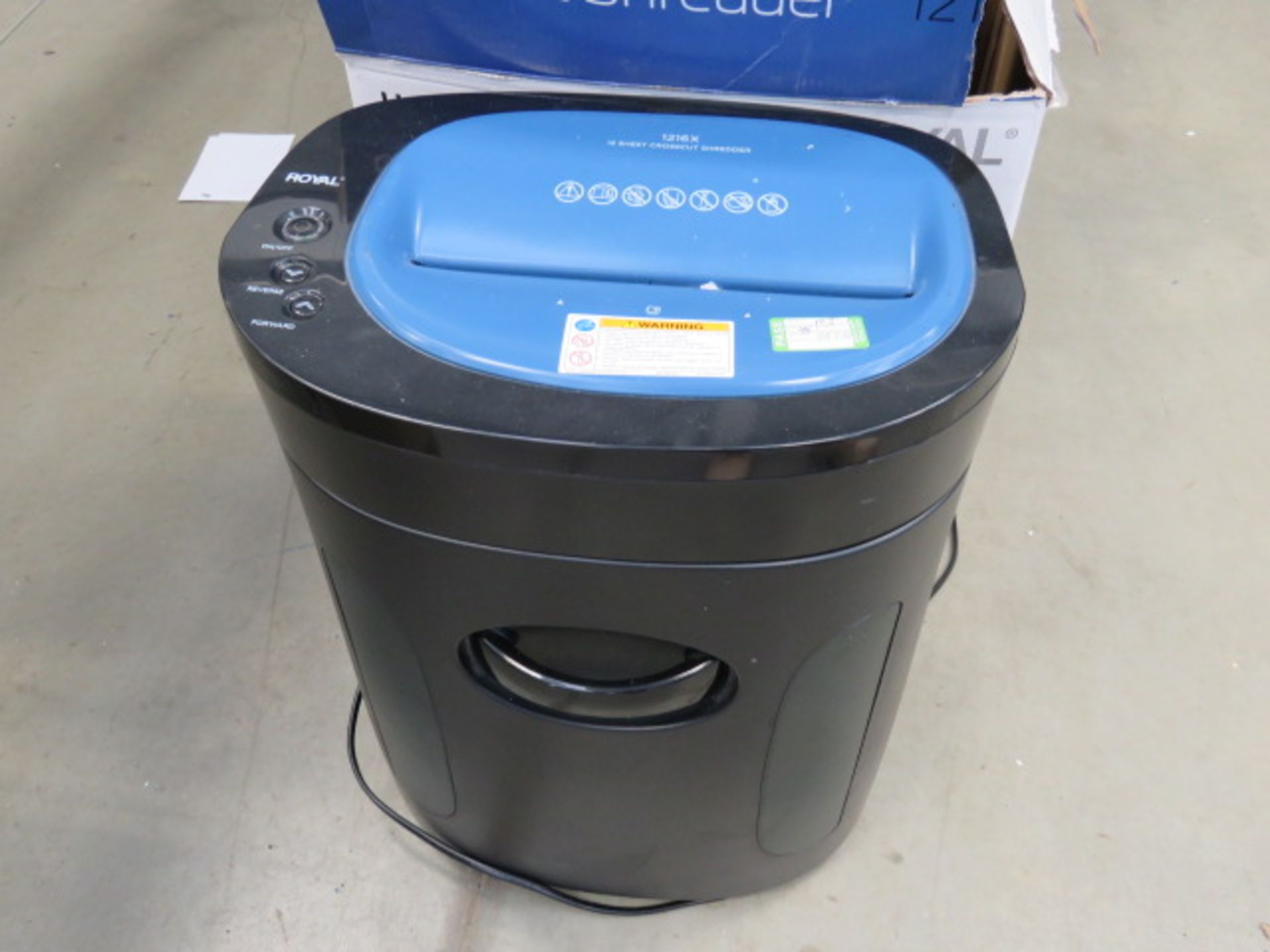 Five boxed and two unboxed Royal paper shredders - Image 2 of 3