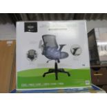 Boxed Bayside mesh office chair ( af )