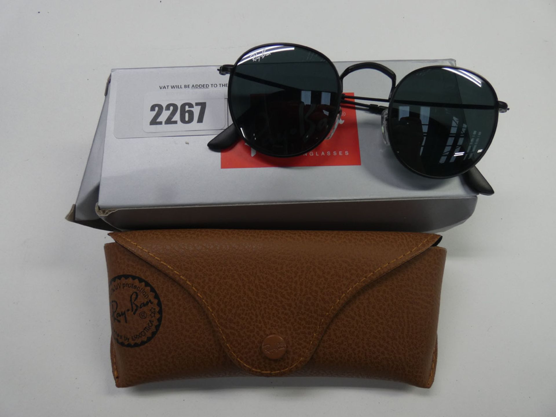 Ray-Ban RB3447 sunglasses with case and box