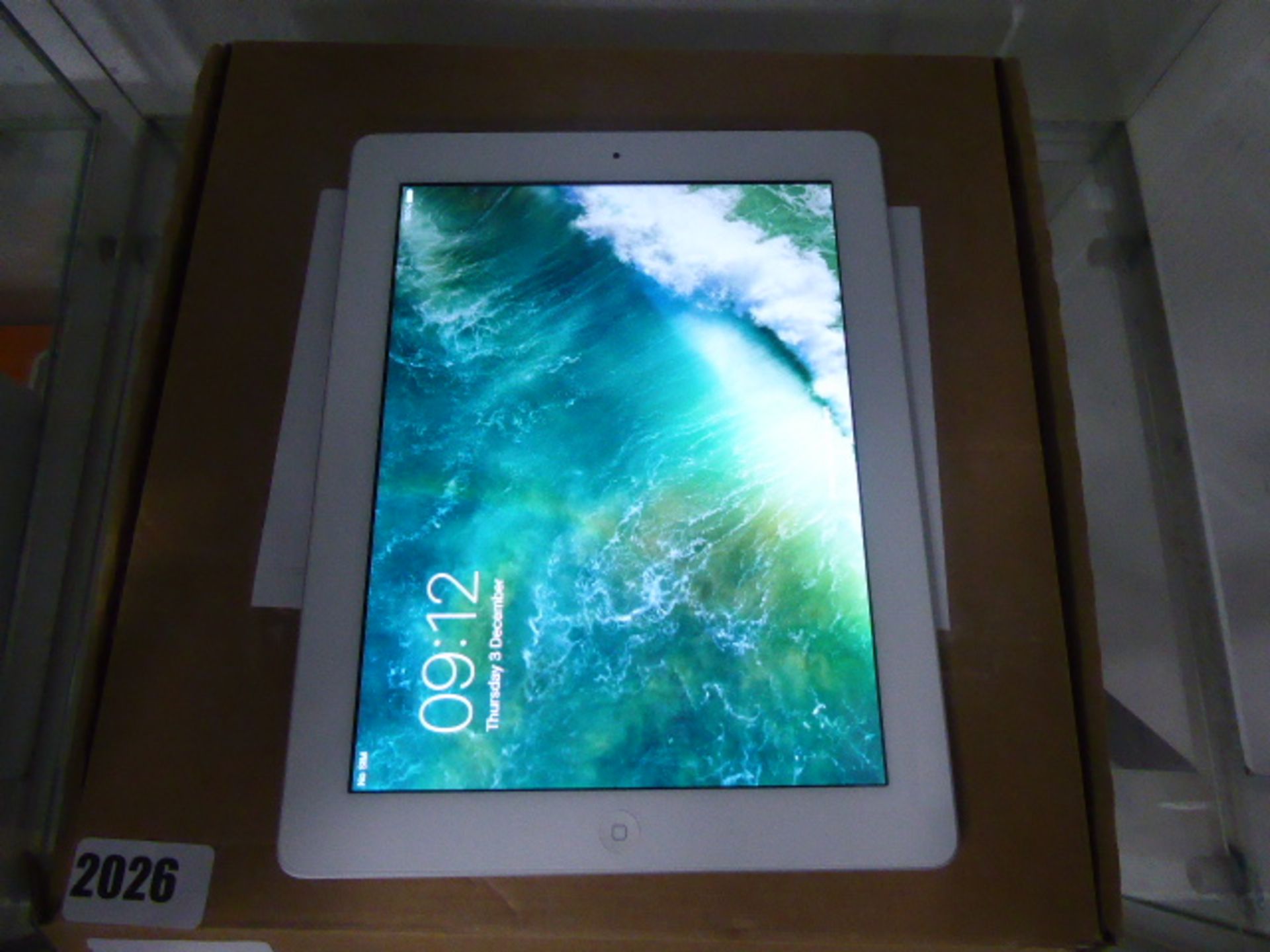 Apple iPad 4 in white, wifi in cellular, model A1460