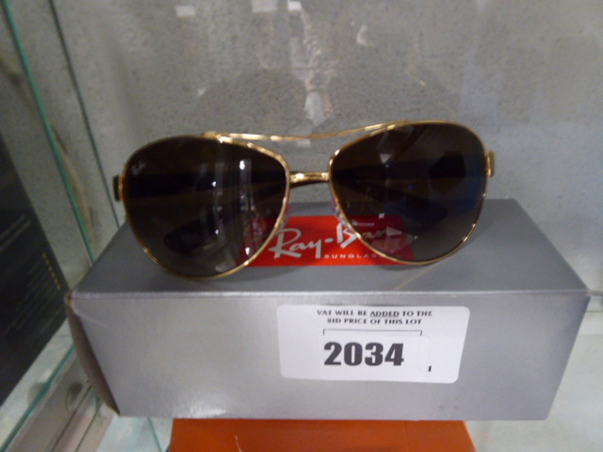 Pair of Raybans sunglasses with carry case and box model RB3386