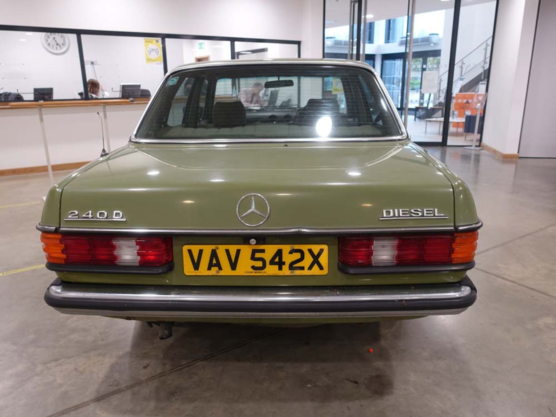 1982 Mercedes 240 D, 4 door saloon, diesel, first registered 17.05.1982, in green, registration - Image 4 of 9