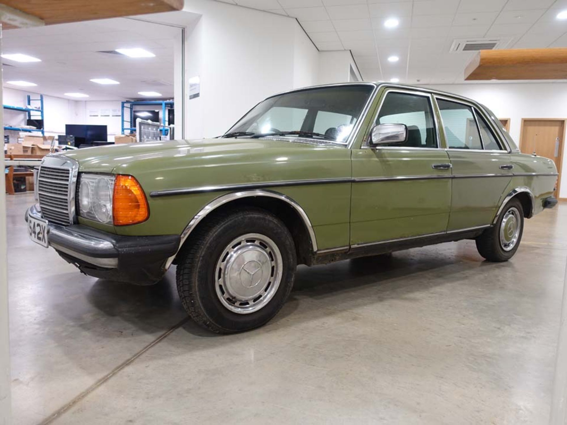 1982 Mercedes 240 D, 4 door saloon, diesel, first registered 17.05.1982, in green, registration - Image 6 of 9