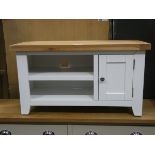 Hampshire White Small TV Unit (65)