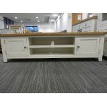 Hampshire Ivory Extra Large TV Unit (38)