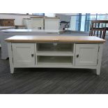 Gloucester White Painted Oak Large TV Unit (84)