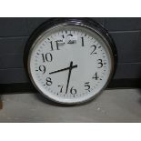 Quartz wall clock