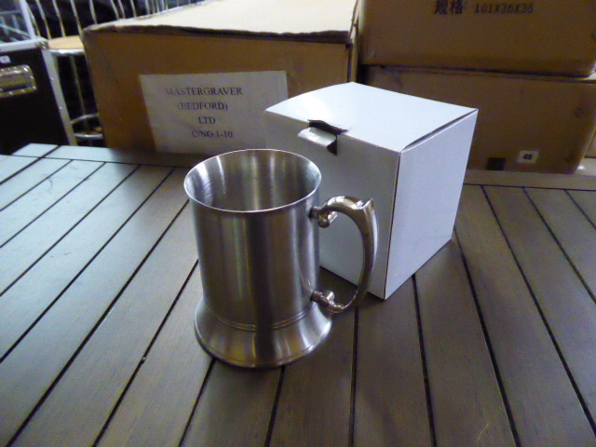 Four boxes of 20 heavy tankards (80 in total)