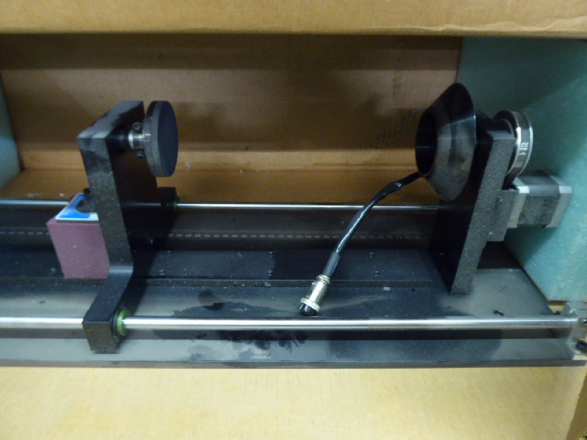 Small lathe bed with electronic motor and magnetic adjustment base, 56cm length bed, possibly for - Image 3 of 4