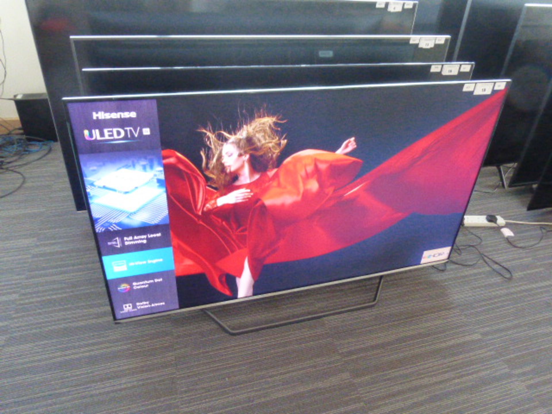 R9 55'' Hisense 4K ULED TV 55U7QFTUK inc Box B13