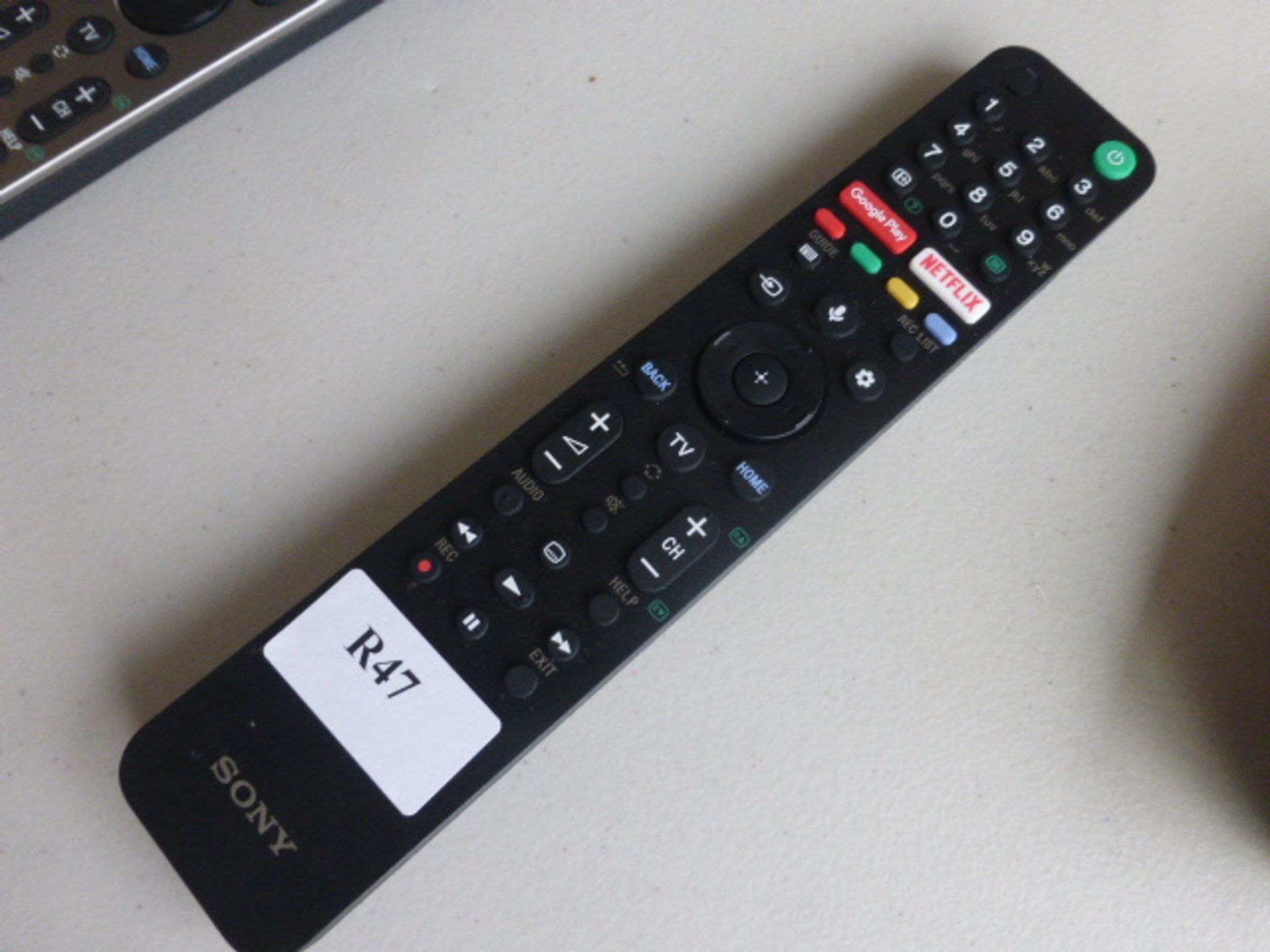 R47 Sony 65'' 4K TV KD-65XH9005 with remote - Image 2 of 2