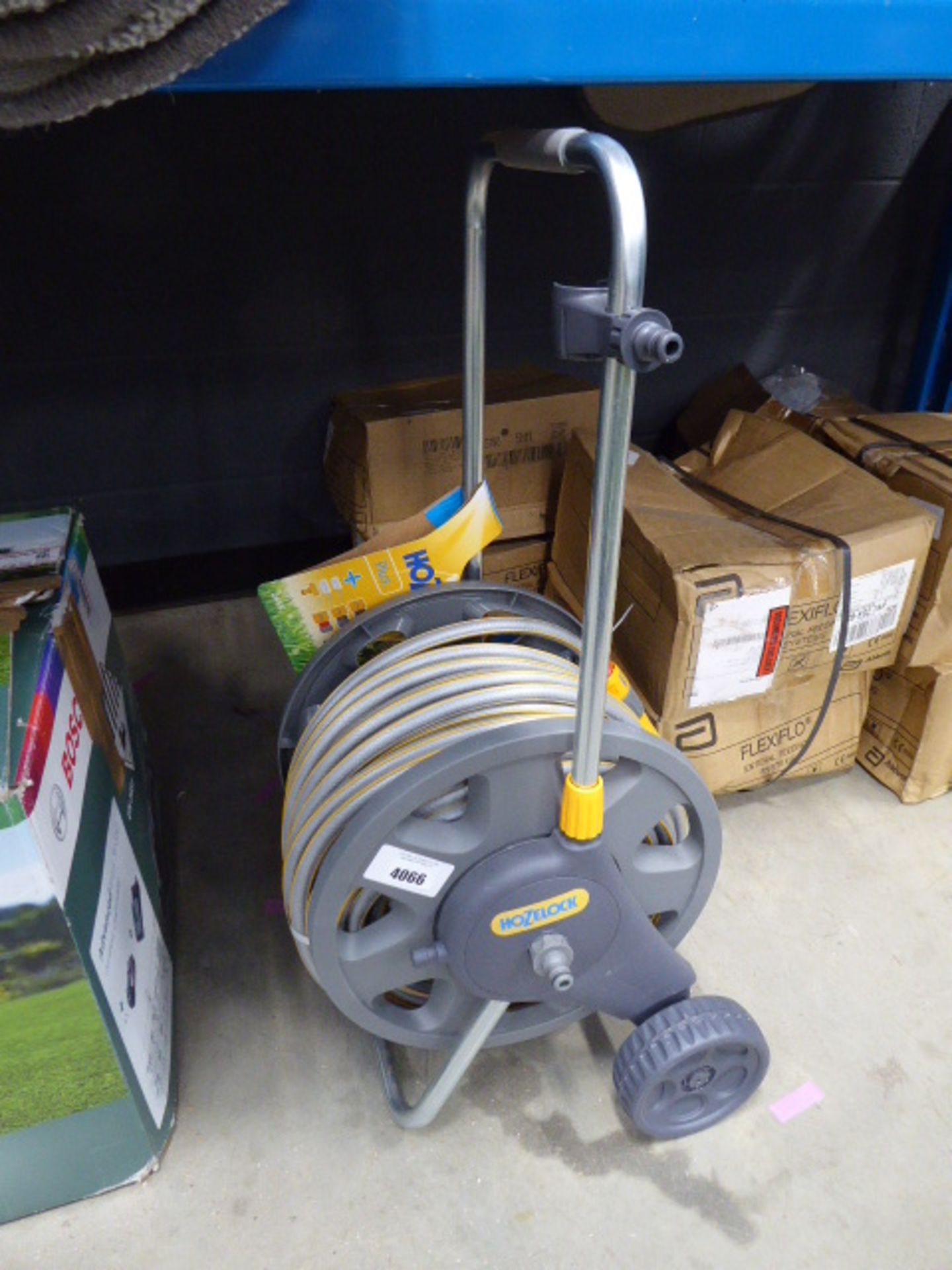 4070 - Hozelock hose reel