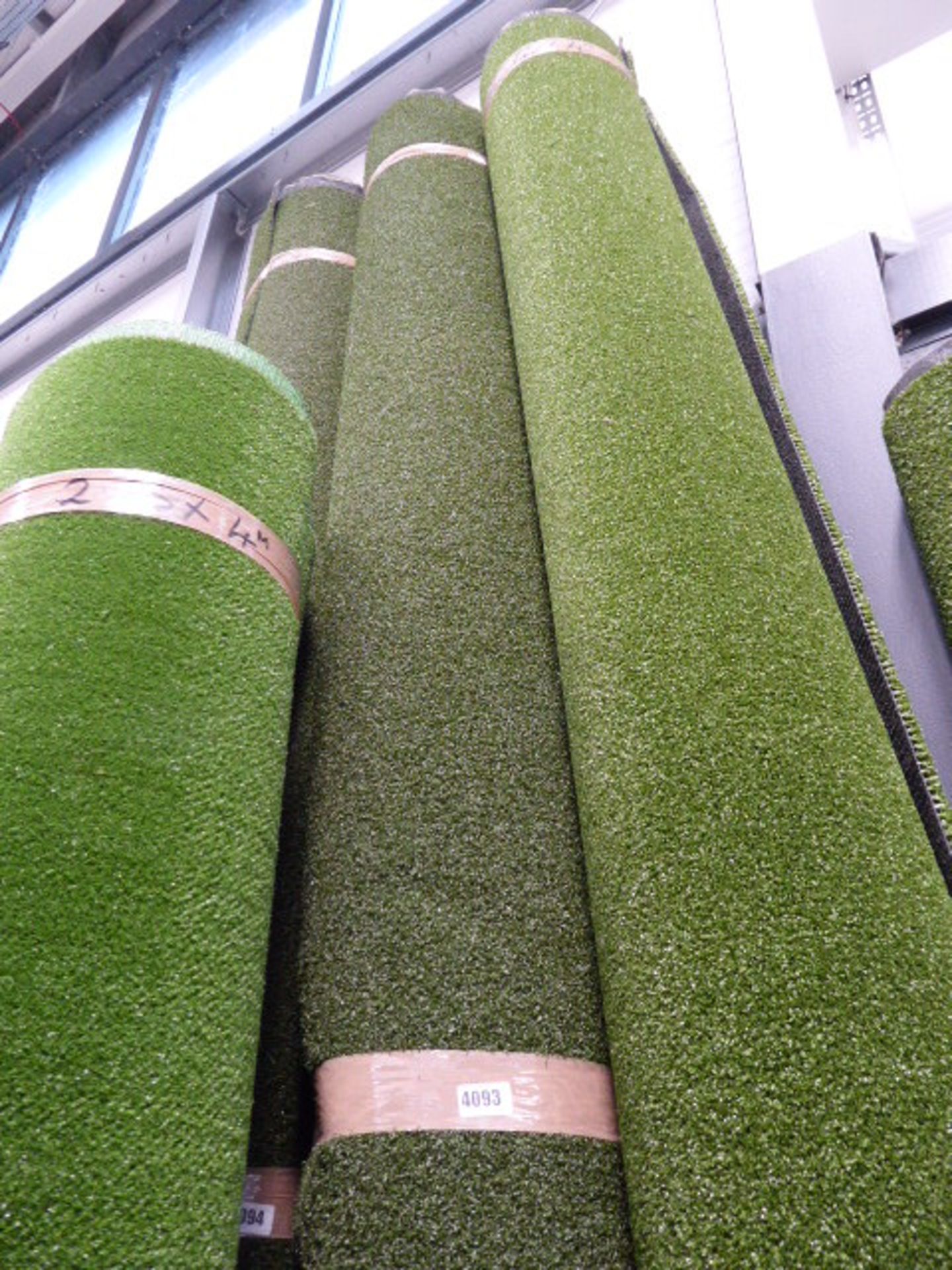 2.75m x 5m roll of astro turf