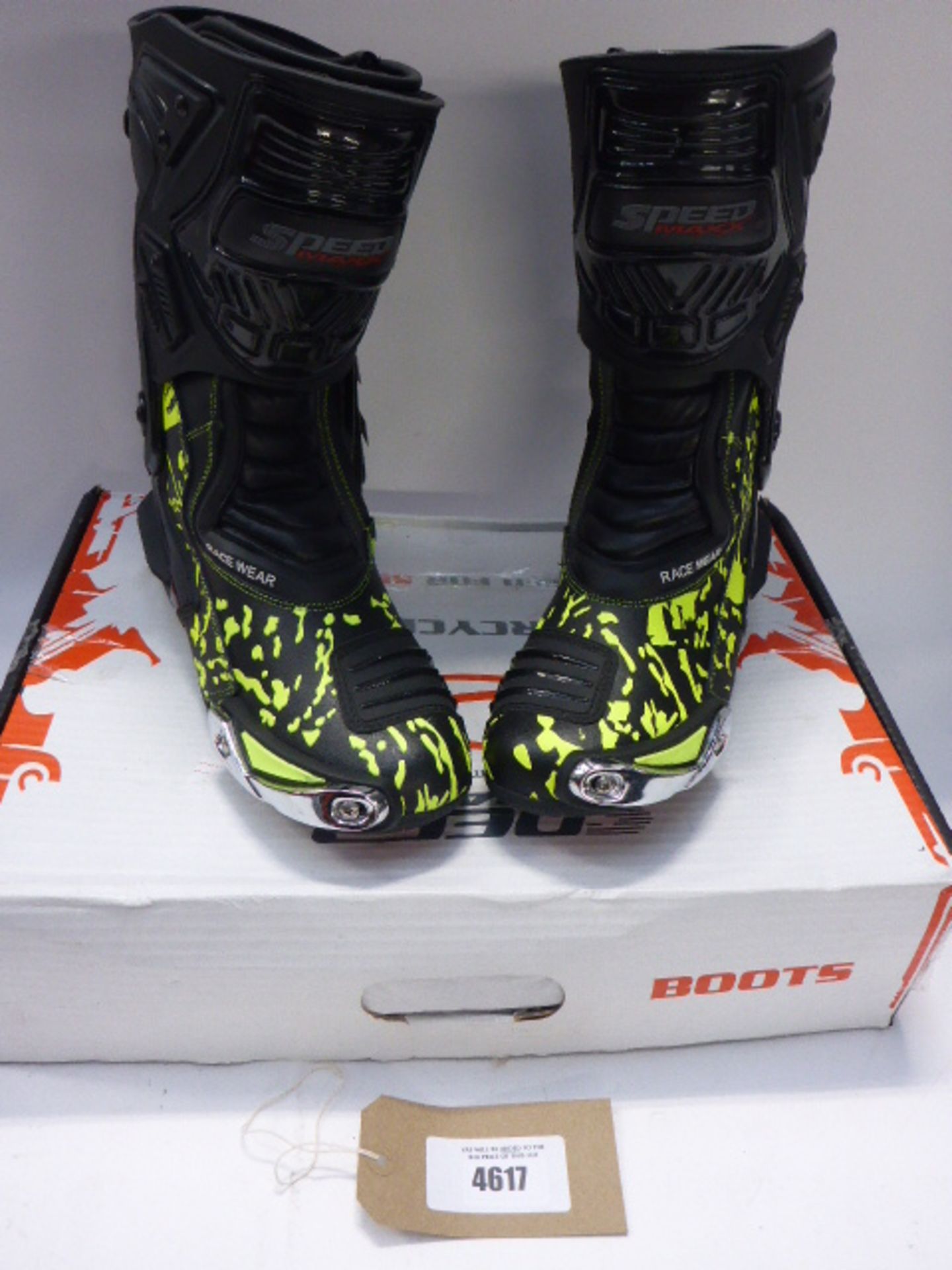 Pair of speed max race wear motorcycle boots size 10