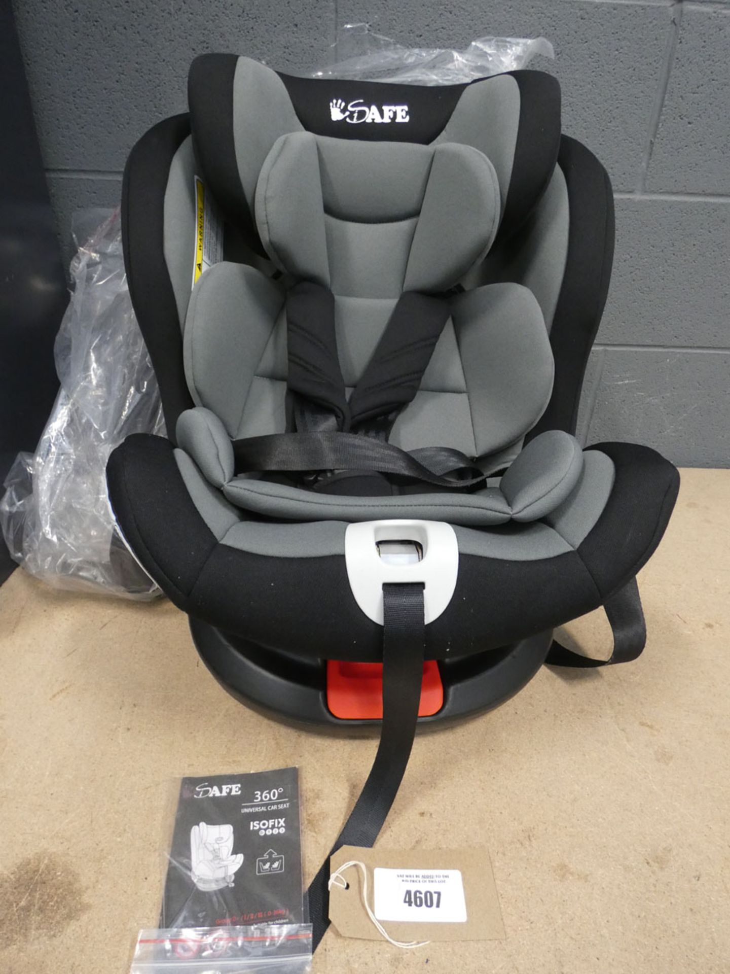 I safe 360 degree universal car seat