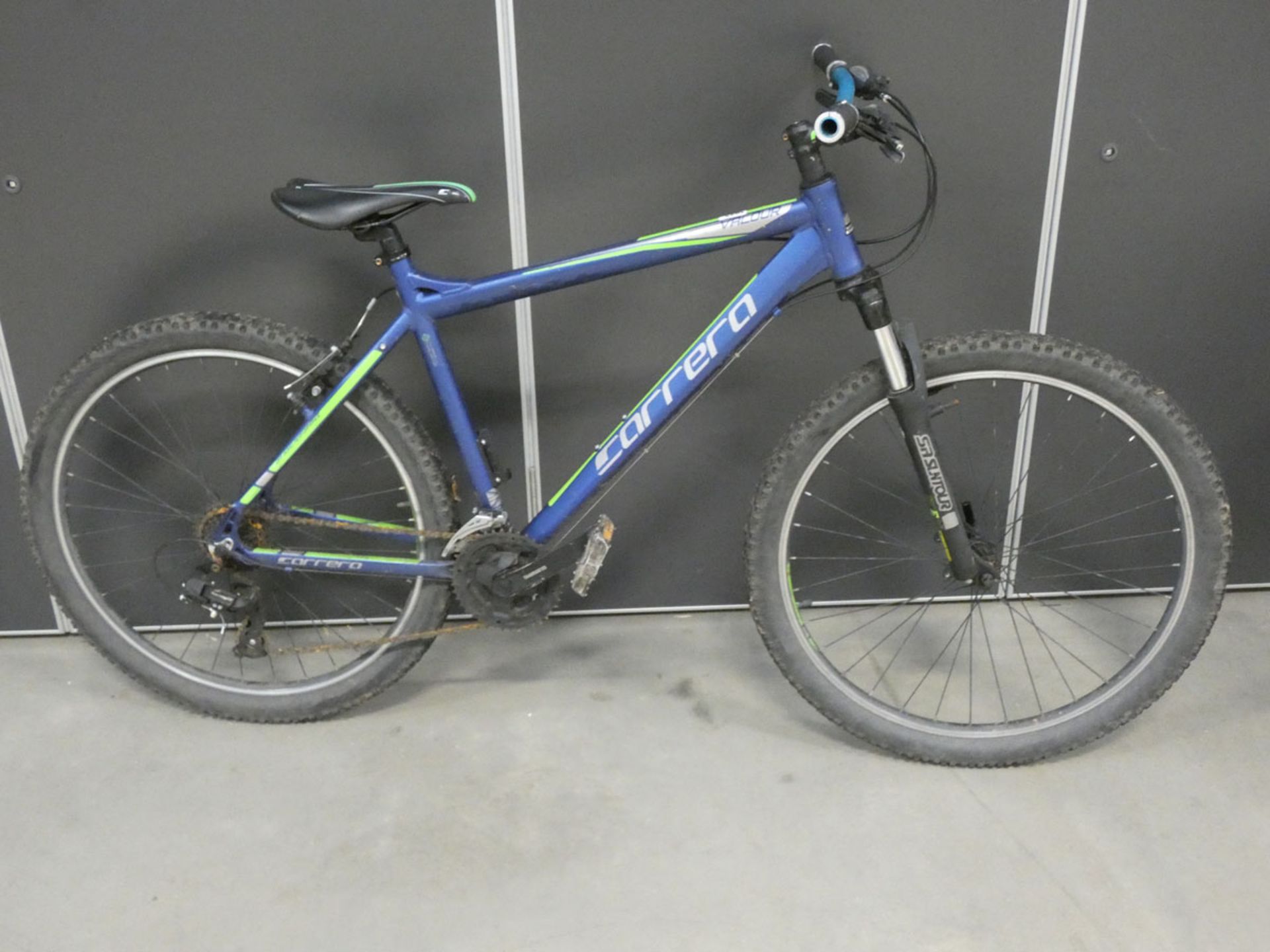 Green and blue Carerra gents mountain bike