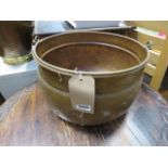 (11) copper pot with brass swing handle