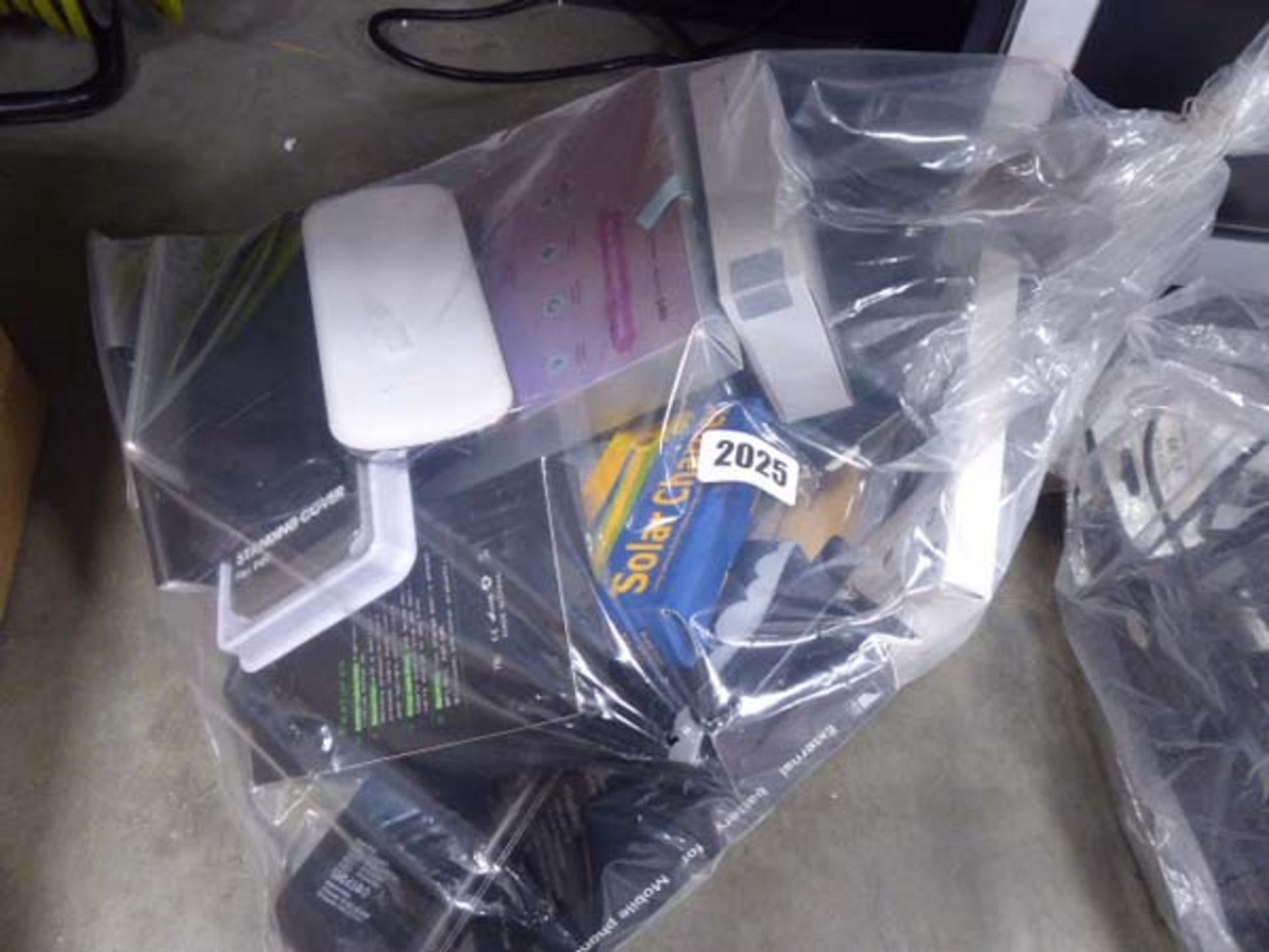 Bag containing various capacity power banks