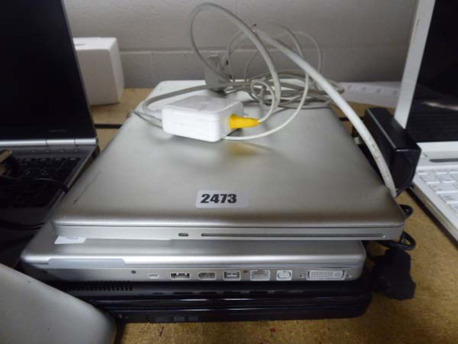 Dell laptop and 2 Apple laptops (for spare and repair)