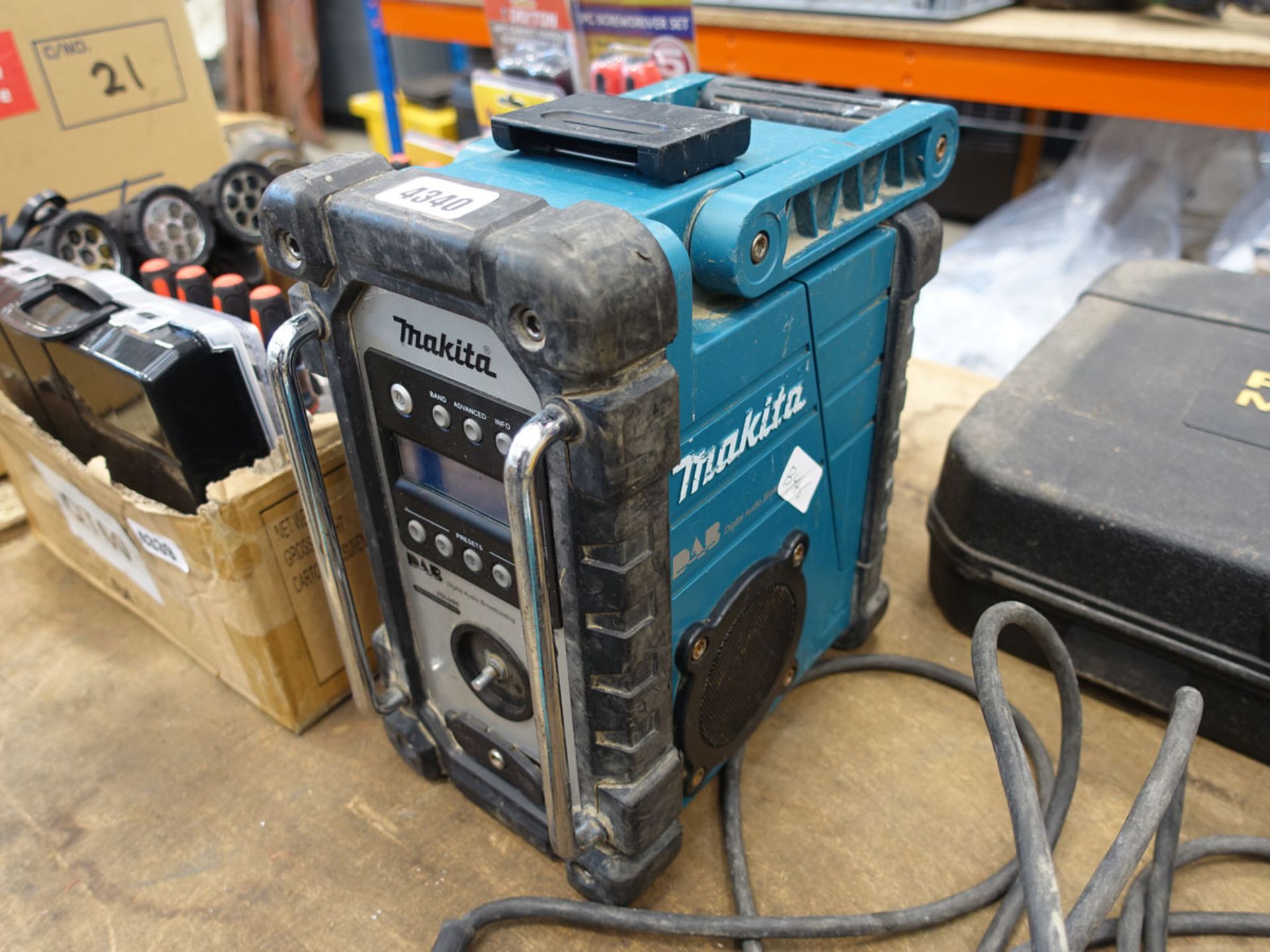 Makita site radio