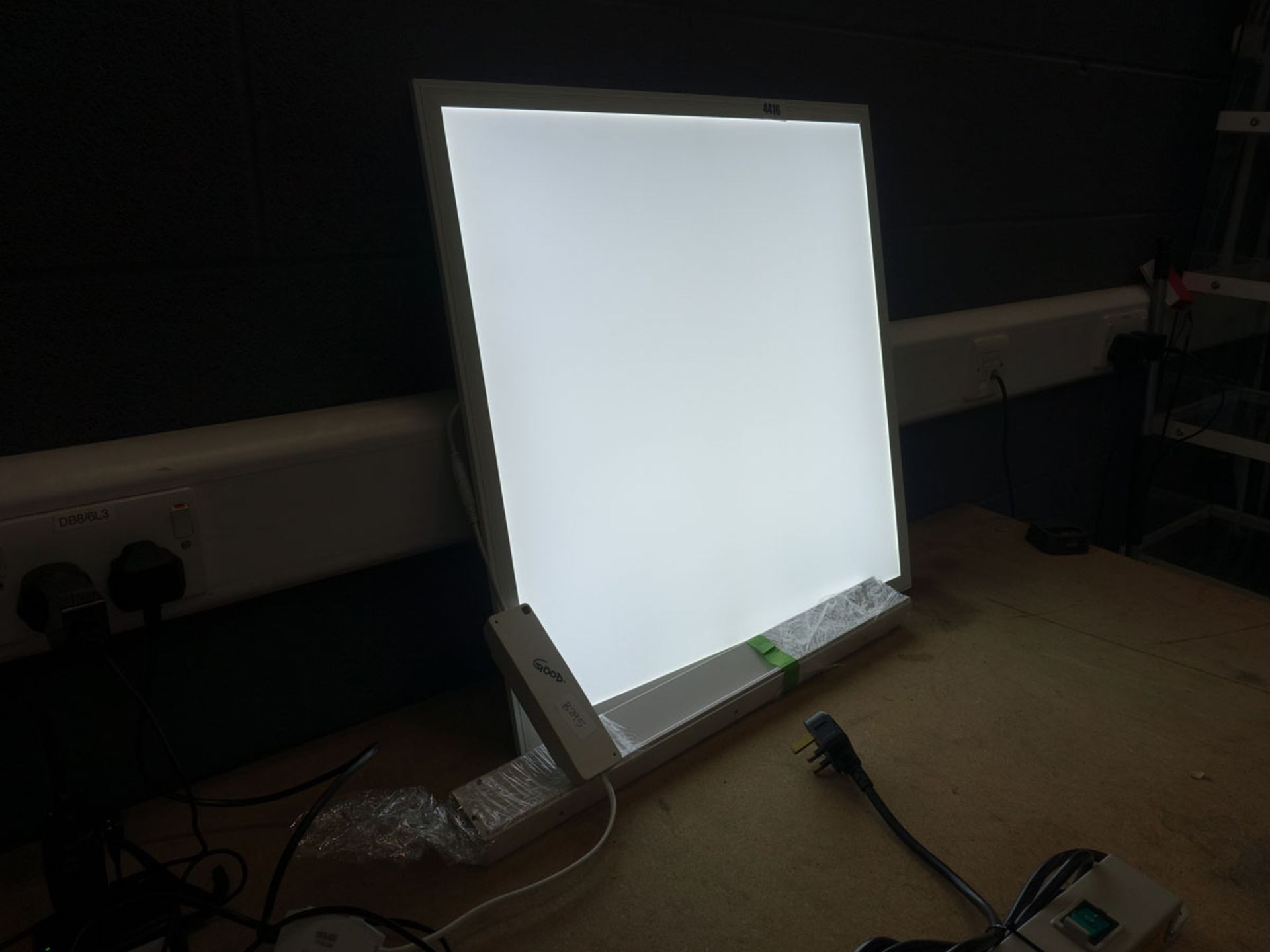 Light panel - Image 2 of 2