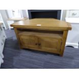 Winchester Oak Corner TV Unit (87)