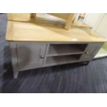 Malvern Shaker Grey Painted Oak Large TV Unit (27)