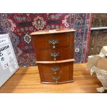 Victorian 4 drawer gallery pedestal