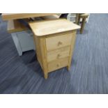 Bergen Oak Large Bedside Cabinet (56)