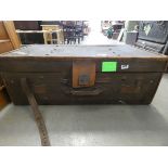 Canvas travelling trunk
